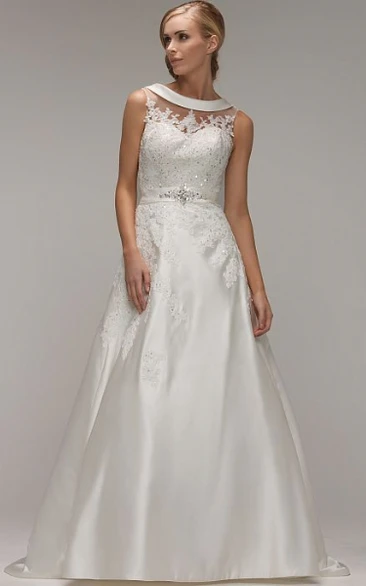 Appliqued A-Line Wedding Dress with Scoop Neck and Waist Jewelry Classic Bridal Gown