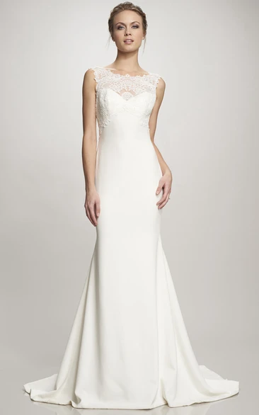 Sleeveless Lace Sheath Wedding Dress with Bateau Neckline and Court Train Classic Bridal Gown