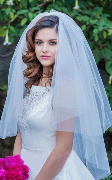 Short Fluffy Double Layer Wedding Veil for Simplicity