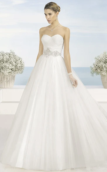 Sweetheart Tulle Wedding Dress with Waist Jewellery Ball Gown