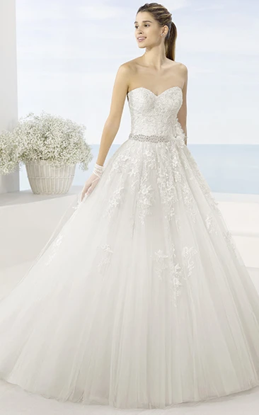 Jeweled Sweetheart Tulle Wedding Dress with Chapel Train Ball Gown Style