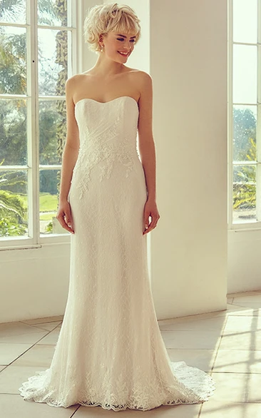 Lace Appliqued Strapless Wedding Dress with Brush Train Floor-Length Bridal Gown