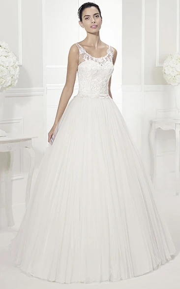 Appliqued Bodice Tulle Ball Gown with Scoop Neck for Wedding