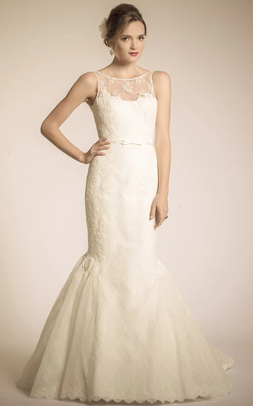 Lace Mermaid Wedding Dress with Ruffles and Sleeveless Scoop Neck
