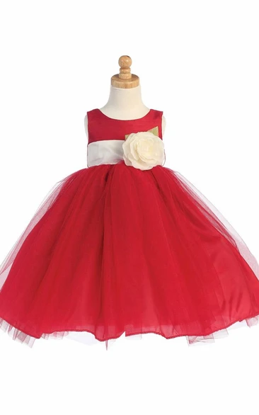 Tiered Tulle Flower Girl Dress in Tea-Length with Flowy Skirt