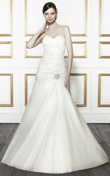 Lace-Up Satin Mermaid Wedding Dress with Sweetheart Neckline