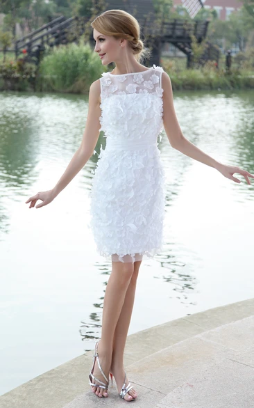 Organza Bodycon Wedding Gown With Flowers Appliques Modern & Bateau-Neck