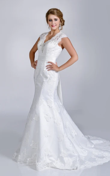 Mermaid Lace V-Neck Wedding Dress with Shining Embellishment and Keyhole Back Bridal Gown