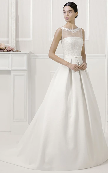 Taffeta Bridal Gown with Leaf-Applique Neck Belt and Sheath Style