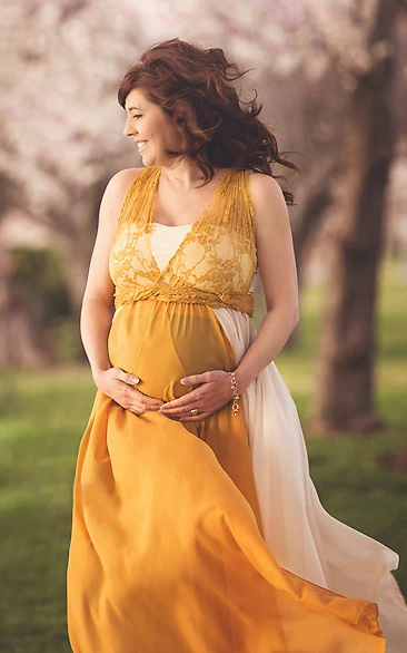 A-Line Maternity Bridesmaid Dress with Court Train and Sleeveless Design