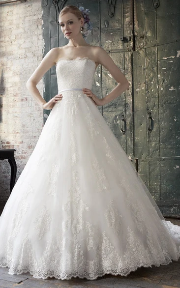 Strapless Lace Wedding Dress with Appliques Chapel Train and Backless Style