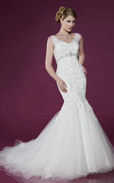 V-Neck Lace&Tulle Wedding Dress with Appliques and Pleats