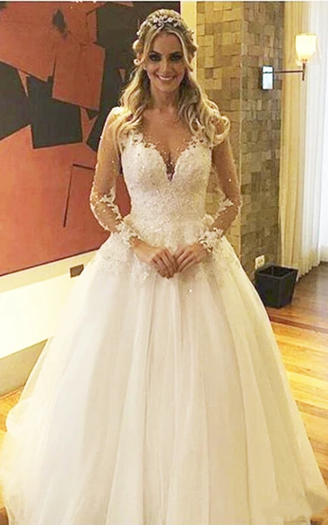 Lace Tulle V-neck Ball Gown Wedding Dress with Buttons and Zipper