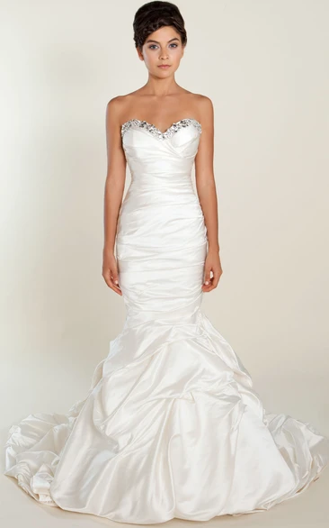 Beaded Sweetheart Satin Mermaid Wedding Dress with Sleeveless Style