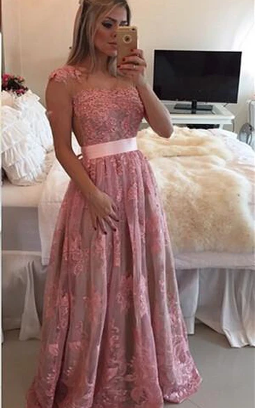 Elegant A-line Prom Dress with Lace Appliques and Bowknot