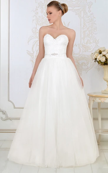 Lace A-Line Wedding Dress Sleeveless Sweetheart Tulle Long