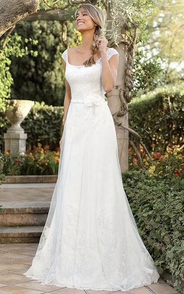 A-Line Lace Cap-Sleeve Square-Neck Wedding Dress Classic Bridal Gown