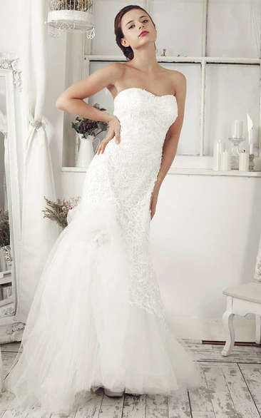 Lace Trumpet Strapless Wedding Dress with Long Tulle Skirt