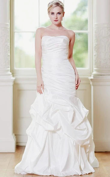 Ruffled Mermaid Taffeta Wedding Dress with Ruching and Lace Up Strapless