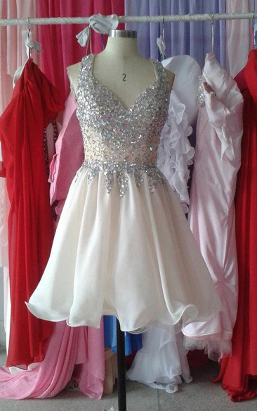 Crystal Detailed Sleeveless Chiffon Bridesmaid Dress Short and Flowy