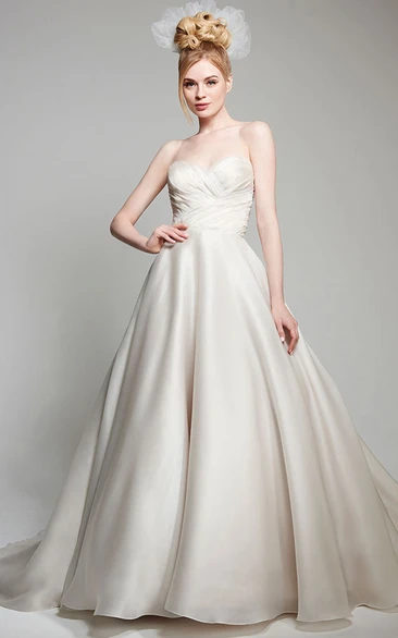 Organza Sweetheart Wedding Dress with Criss Cross & Backless Design Ball Gown Style