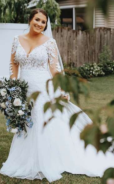 Adorable Lace Mesh Plus Size V-Neck Illusion Long Sleeve Garden Wedding Dress with Appliqués