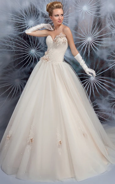 Criss-Cross Sweetheart Tulle Wedding Dress with Flower Ball Gown Style