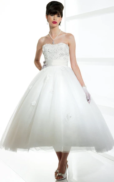 Appliqued Strapless Tulle A-Line Wedding Dress Tea-Length