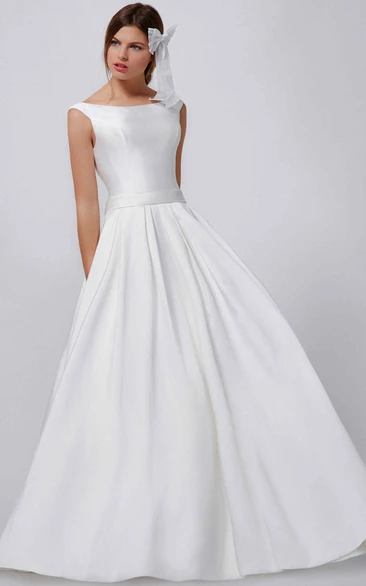 Scoop-Neck Sleeveless Satin A-Line Bridesmaid Dress with Long Skirt