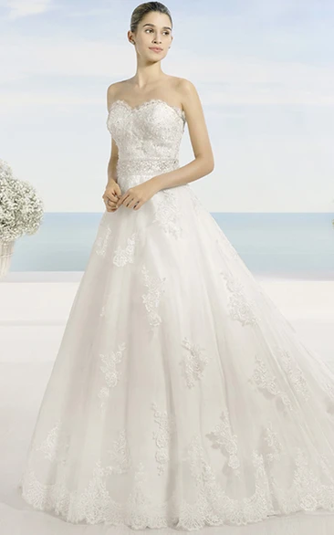 Lace Sweetheart Ball Gown Wedding Dress with Waist Jewelry Elegant Bridal Gown