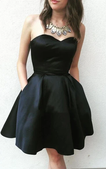 Sleeveless Satin A-Line Homecoming Dress with Pleats and Pockets Modern Style