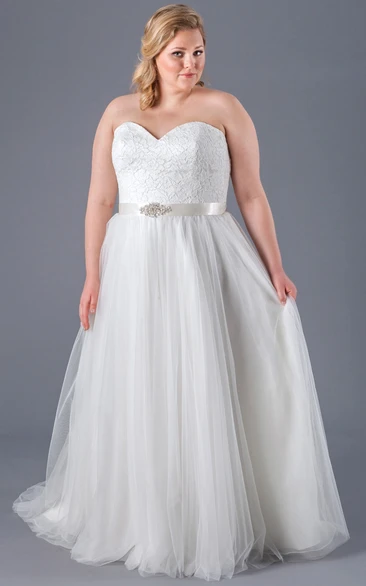 Tulle Ball Gown Wedding Dress with Waist Jewelry Elegant Bridal Gown