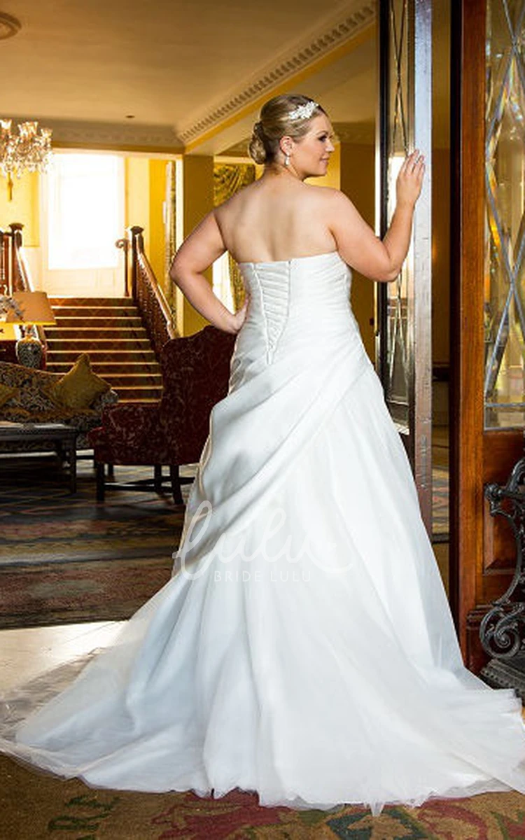 Taffeta Bridal Gown with Sweetheart Neckline Lace-Up Back and Tulle Train