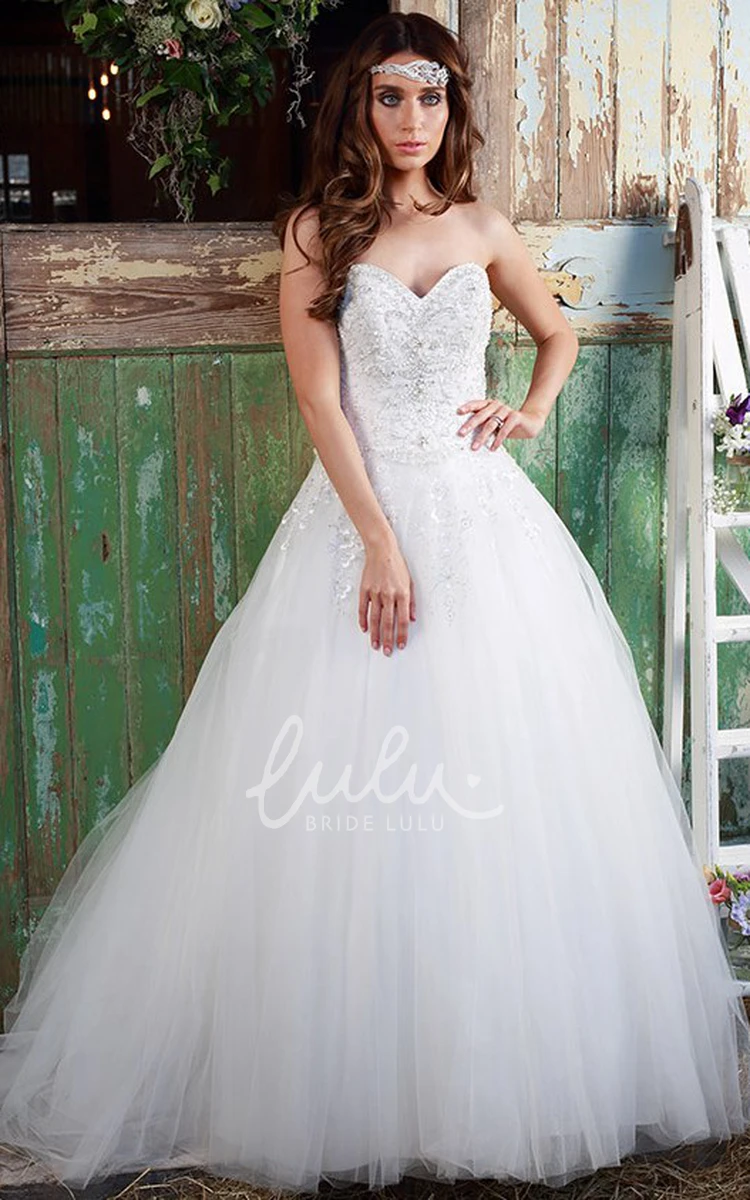 Sweetheart Sleeveless Beaded Tulle Ball Gown Wedding Dress Elegant Women's Bridal Gown 2025