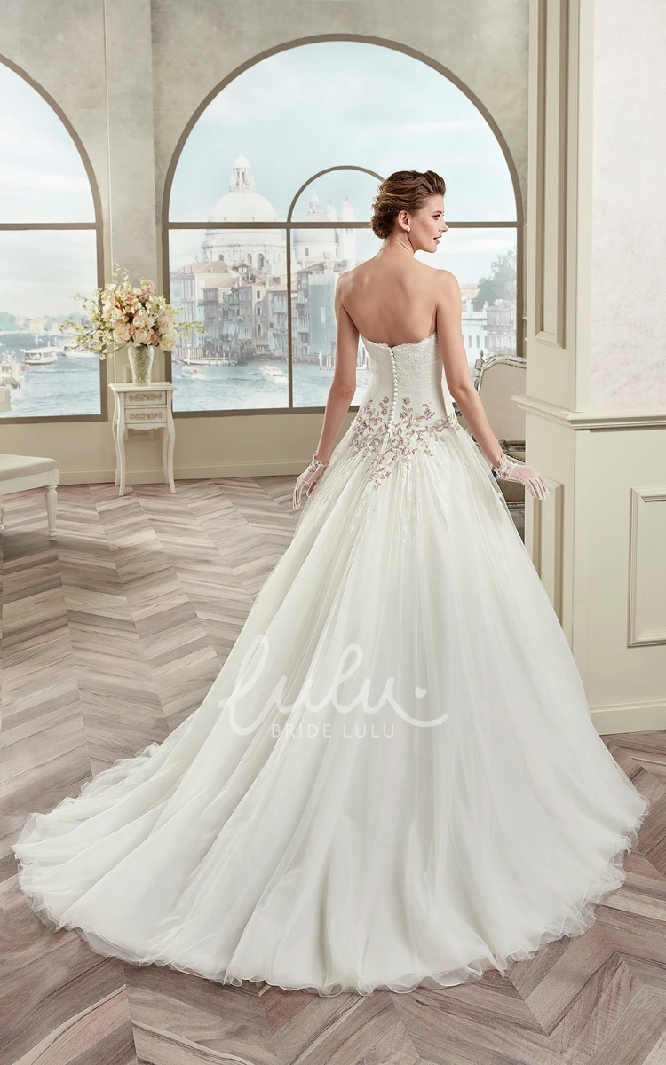 Sweetheart A-Line Wedding Dress with Floral Appliques and Zipper Back