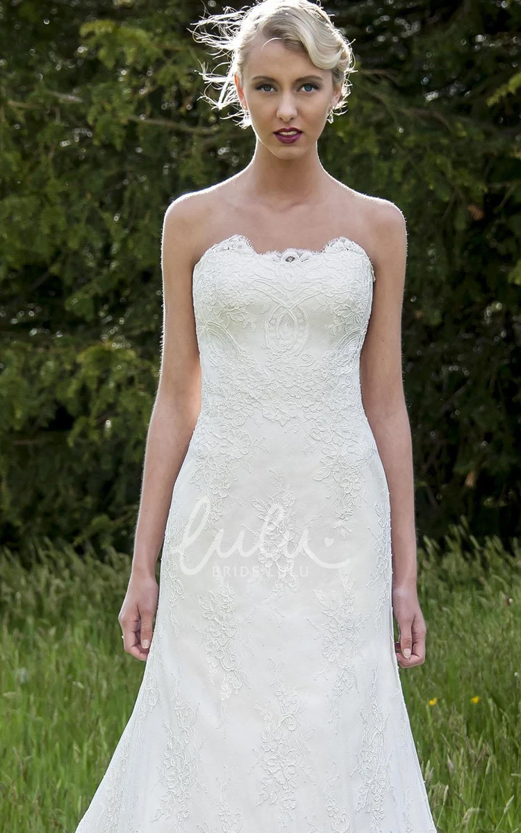 Strapless Lace A-Line Wedding Dress Floor-Length Appliqued Bridal Gown