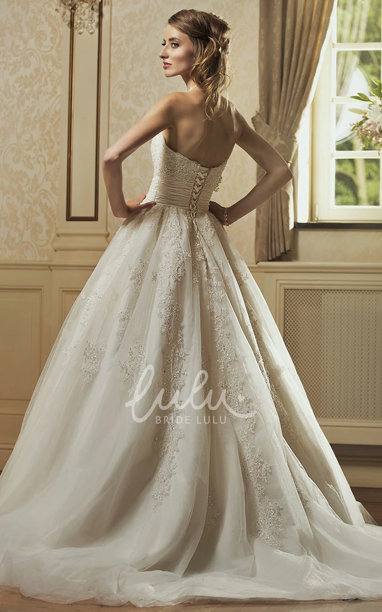 A-Line Tulle&Lace Strapless Wedding Dress Sleeveless Long Appliqued