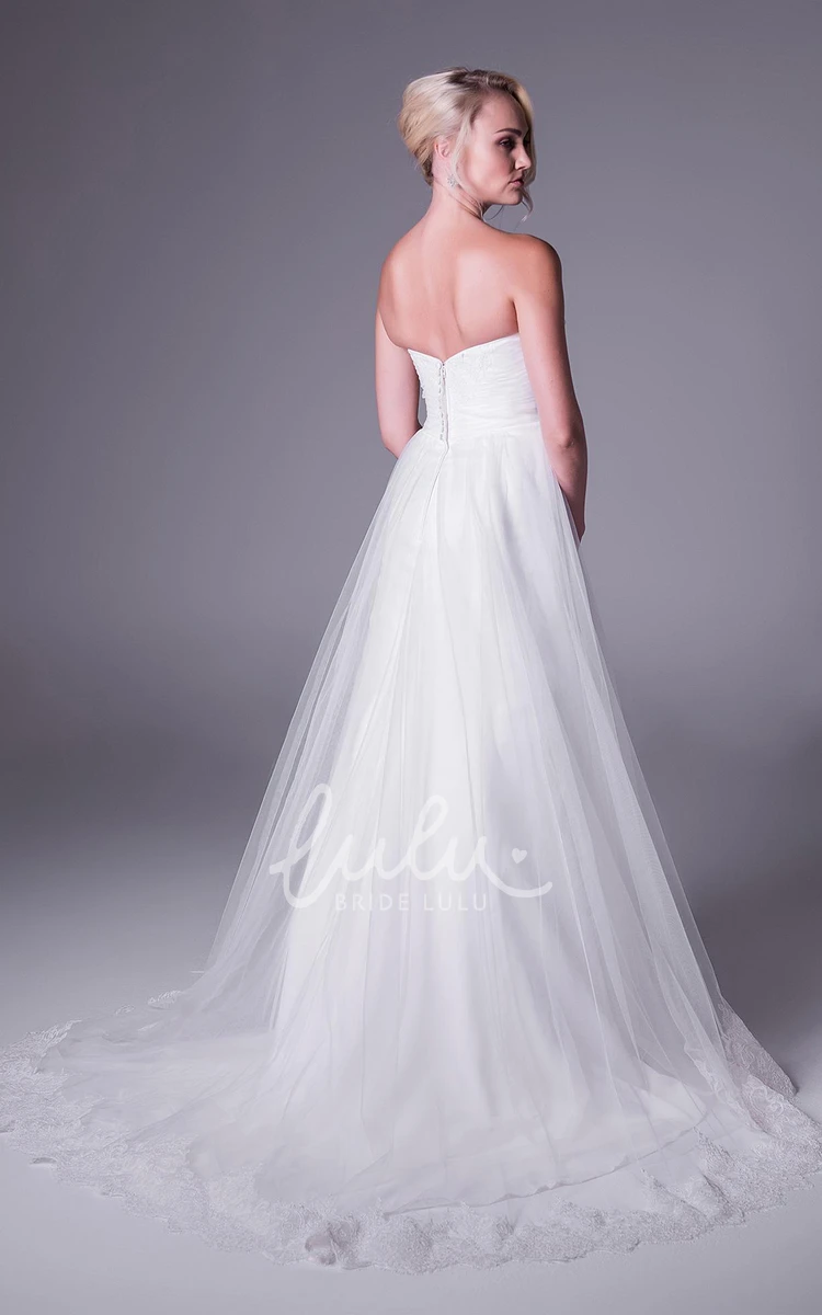 Sweetheart Tulle A-Line Wedding Dress with Appliques and V Back Floor-Length