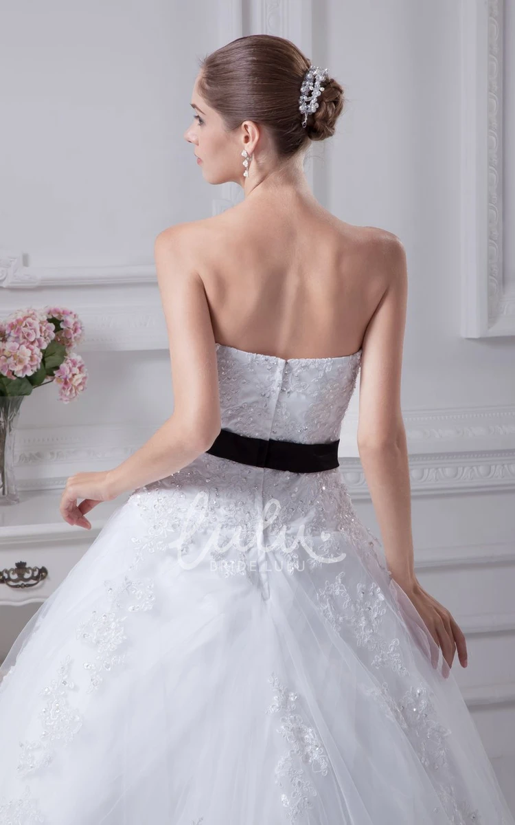 Applique Flower Ball Gown Wedding Dress Elegant Sweetheart Style