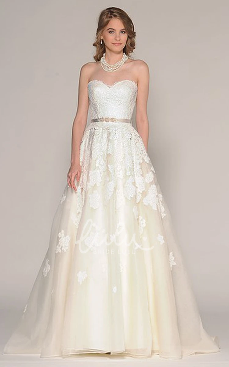 Appliqued Lace A-Line Wedding Dress with Sweetheart Neckline and Floor-Length Hem