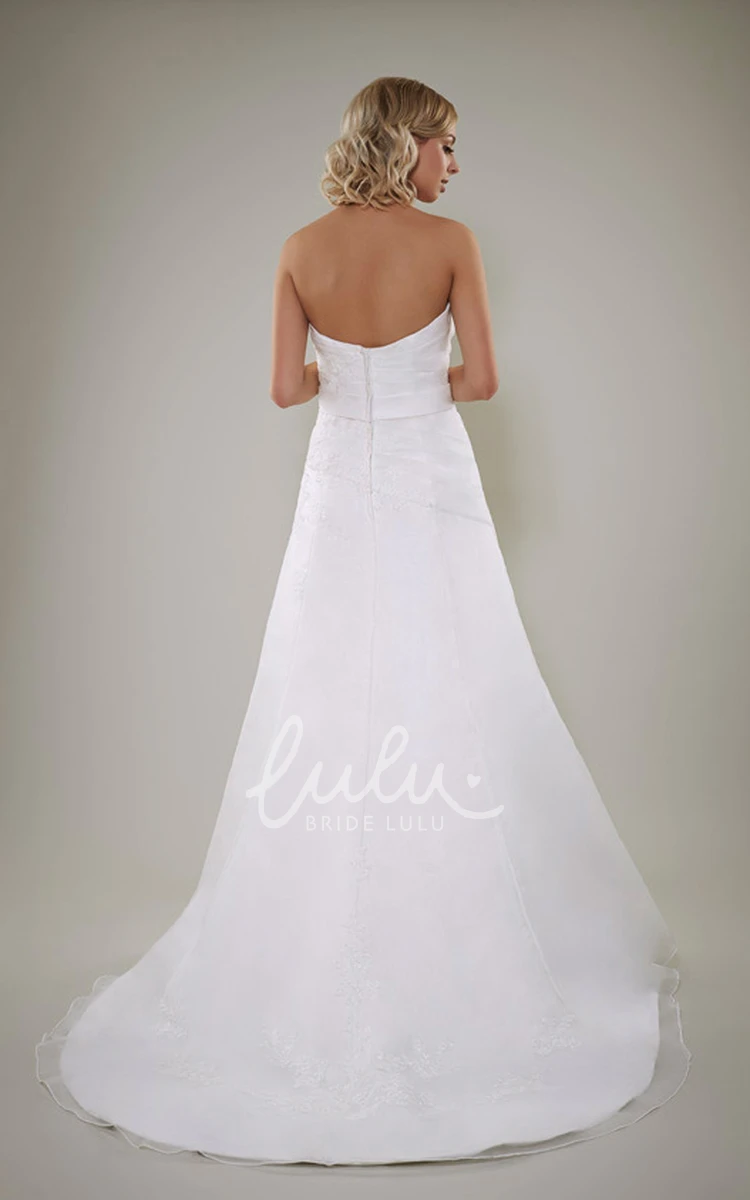 Floral A-Line Sweetheart Satin Wedding Dress with Sleeveless Design