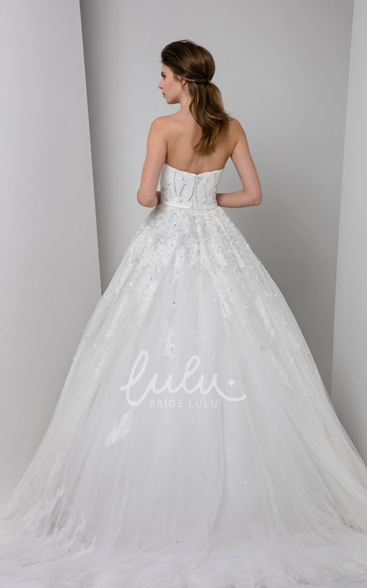 Sleeveless Strapless Tulle Wedding Dress with Appliques Pleats and Beading Glamorous Bridal Gown