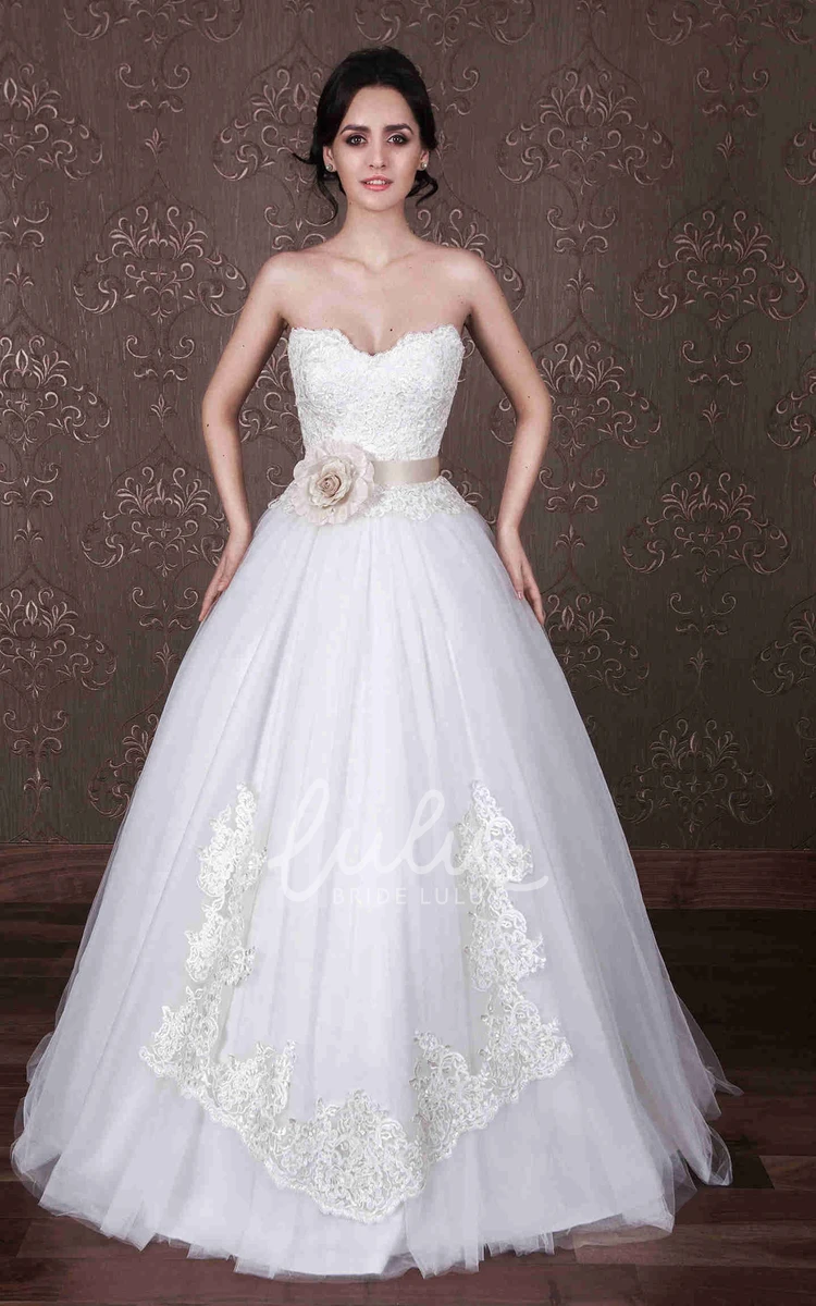 Sweetheart Tulle Ball Gown Wedding Dress with Appliques and Bow Unique Bridal Gown