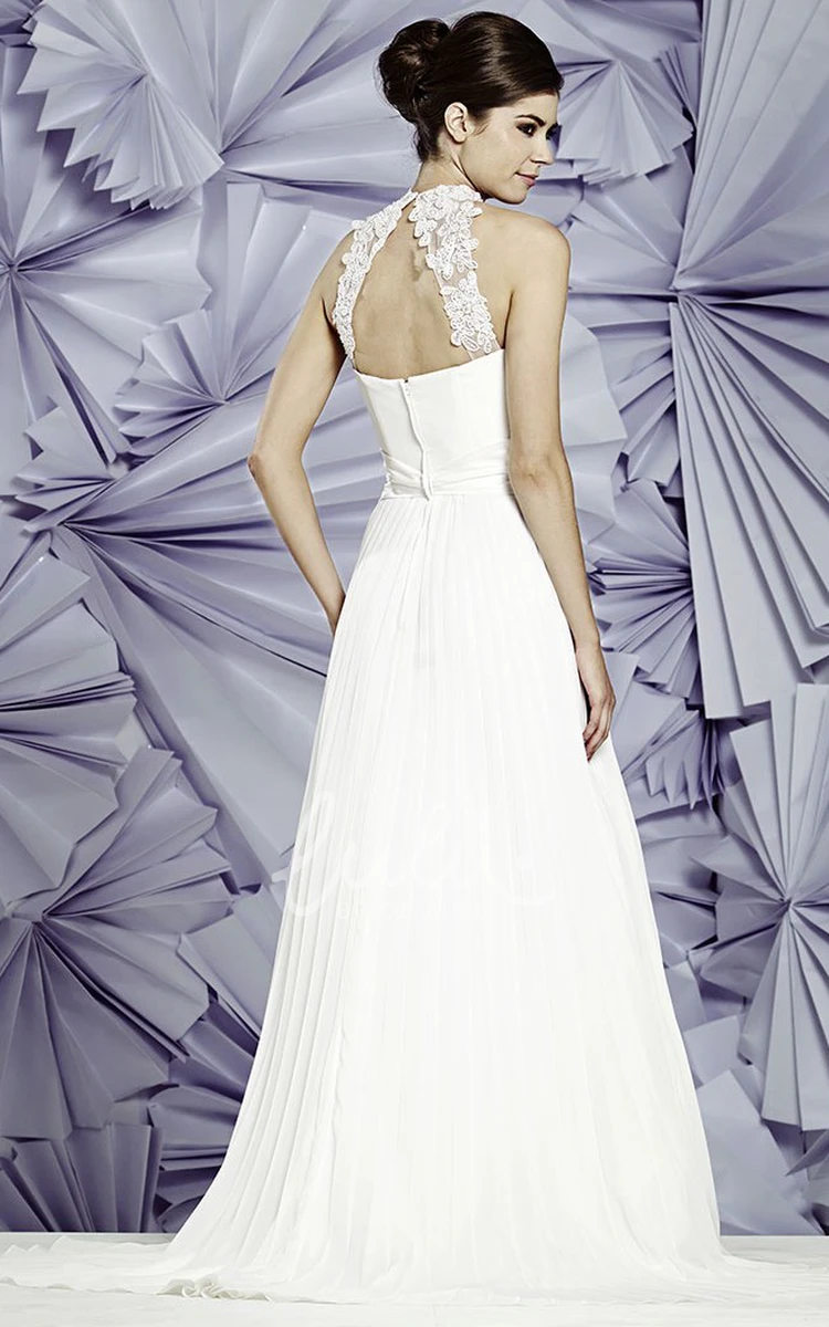 A-Line Floor-Length Appliqued Chiffon Wedding Dress With Pleats Classic Wedding Dress