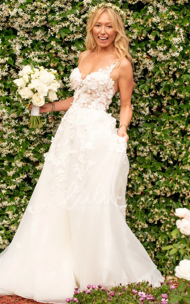 Elegant Lace Organza Wedding Dress with Spaghetti Straps Open Back and Appliques