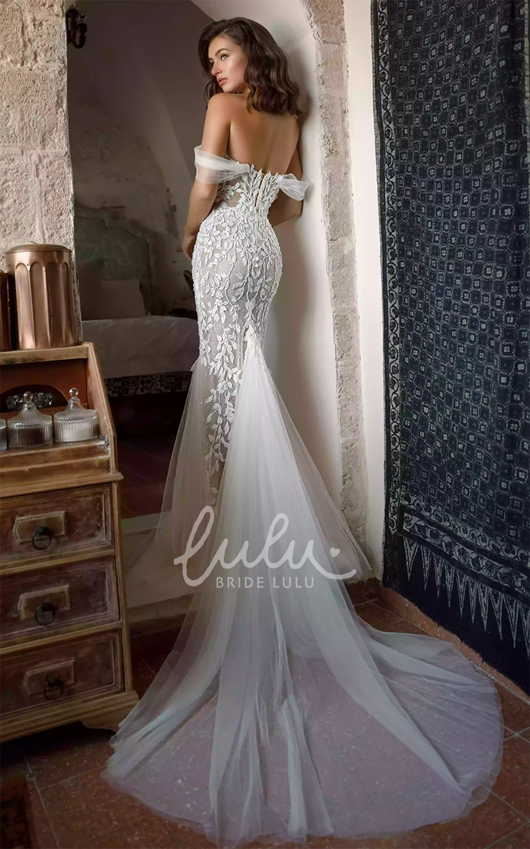 Sexy Lace Mermaid Beach Wedding Dress with Plunging Neckline and Zipper Back