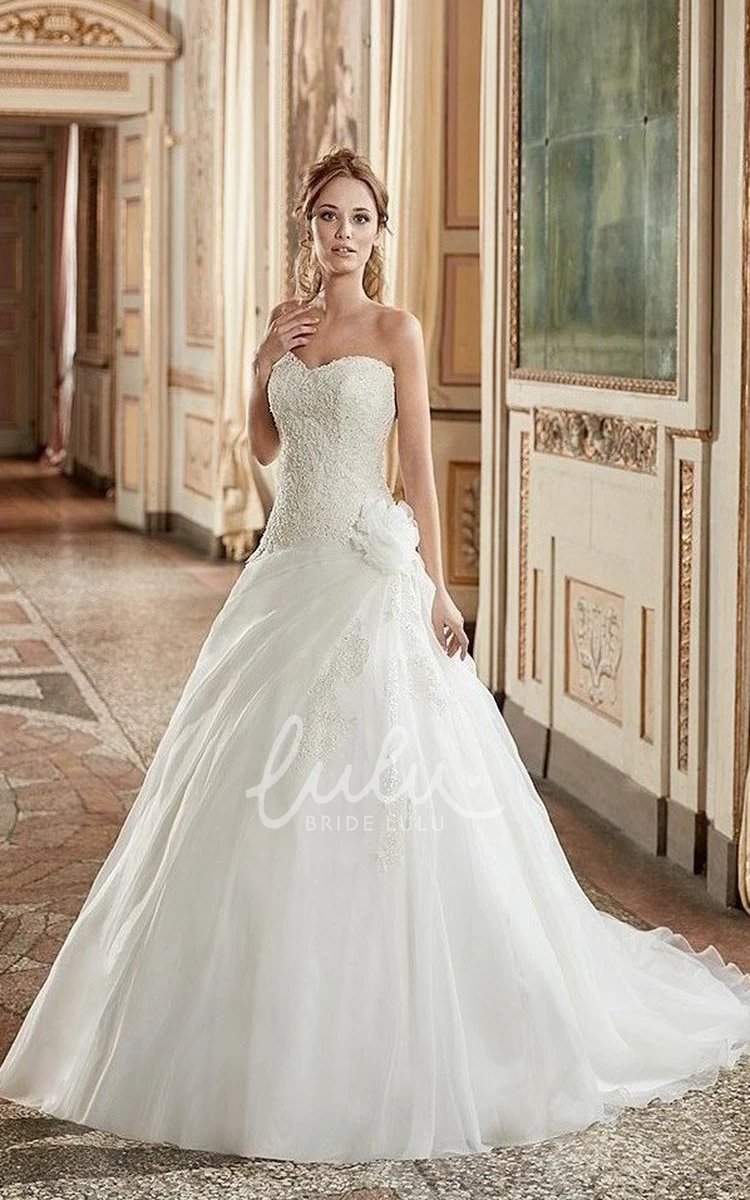 Organza Sweetheart A-Line Wedding Dress with Appliques and Beading