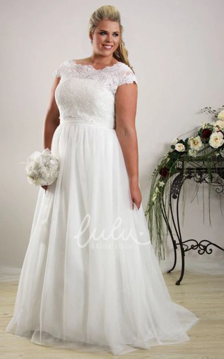 Plus Size Sheath Wedding Dress with Scoop-Neckline and Appliqued Tulle Sleeves