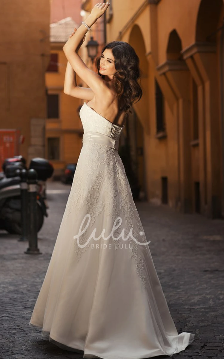 Sweetheart Appliqued Lace A-Line Wedding Dress Flowy and Chic