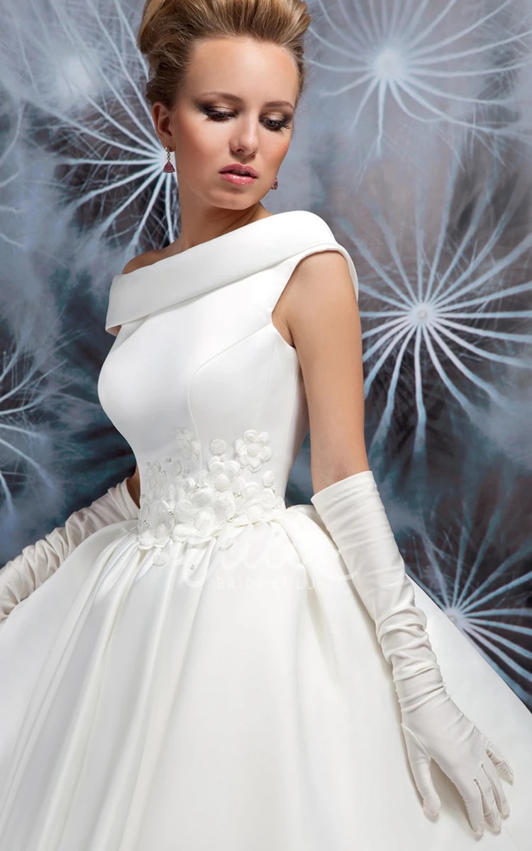 Floral Satin V-Back Wedding Dress with Pleats Mini Length